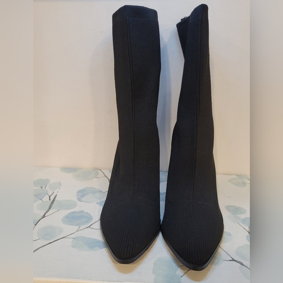 Halston Tamara Knit black Stiletto Boot Size 10 - Picture 3 of 9